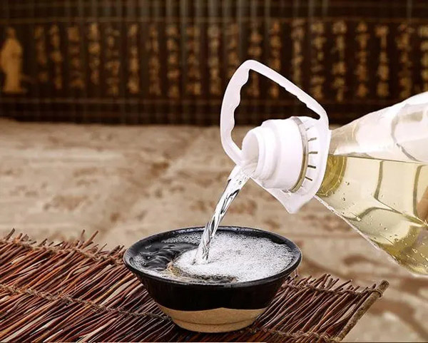 如何區(qū)別“純糧酒”和“勾兌酒”？教你3招辨別